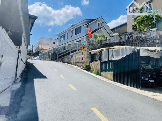 Ngộp nhà sổ riêng xây dựng đường ô tô trung tâm P5 Đà Lạt hơn 70m2 chỉ hơn 4 ty