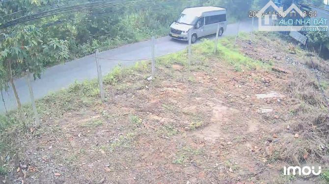 Bán 2500m2 đất mặt tiền đường nhựa phú tự