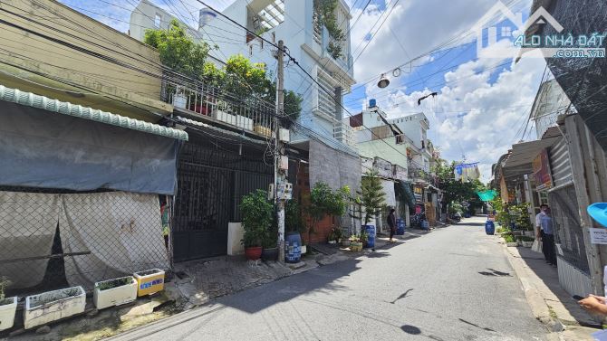 Bán dãy trọ 8x24.5m, KDC Thủy Lợi 44 p.Bình Hòa giáp Thủ Đức, thu 15tr/th