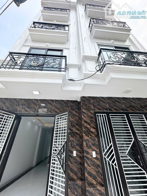 Hiếm !! Bán nhà Nhân Huệ ,tổ 5 Đồng Mai giá 3ty950 ,ngay gần bến xe Yên Nghĩa