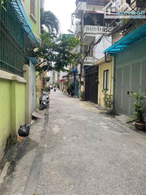Bà Triệu 53m mt4,5 cấp 4 ô tô cách 15m,hàng xóm dân trí cực cao, an sinh tuyệt vời - 3