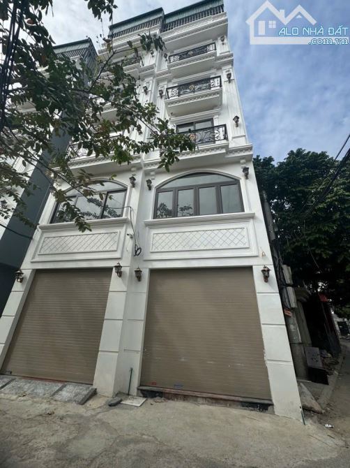 SIÊU PHẨM THẠCH BÀN Ở VÀ KINH DOANH,Ô TÔ TRÁNH ,THANG MÁY XỊN ,6 TẦNG