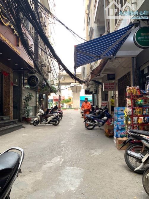💥Hiếm! Hào Nam, Dân Xây, 50m Ra Mặt Phố, Gần HV Âm Nhạc, 2 Mặt Ngõ, DT 31m2, 5 Tầng