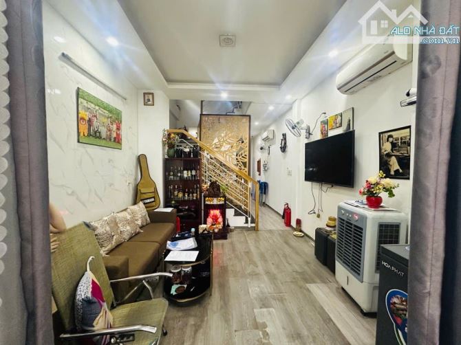 Bán nhà 3 tầng 5 PN, full nội thất, 57 m2, vuông vức, 5 tỷ 200, Trần Khánh Dư, Mỹ An, ĐN