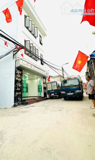 NHÀ 3 TẦNG - XÂY ĐỘC LẬP - ĐƯỜNG Ô TÔ - KINH DOANH TỐT - TẠI PHƯƠNG KHÊ