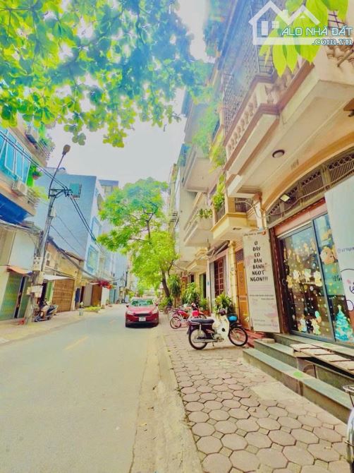 Hiếm! Mặt phố Nguyễn Viết Xuân, Hà Đông DT 36m2, 5 tầng, KD, vỉa hè rộng, nhỉnh 11 tỷ