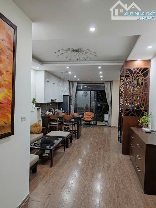 Cho thuê căn hộ Licogi 13 Khuất Duy Tiến, 100m2, 3 phòng ngủ, full đồ giá chỉ 12 triệu/th