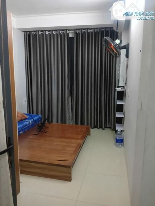 Bán nhà Cầu Bây Sài Đồng 23m 5 tầng giá chỉ 4.25 tỷ