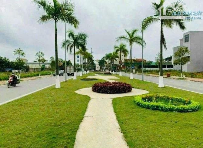 Càn bán đất  đường đôi 32m khu Bắc Nguyễn Lương Bằng- Tp Hải Dương.