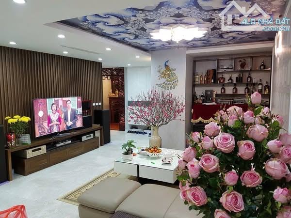BÁN CHUNG CƯ đẹp ở 62 Nguyễn Huy Tưởng, 175m, 9 tỷ