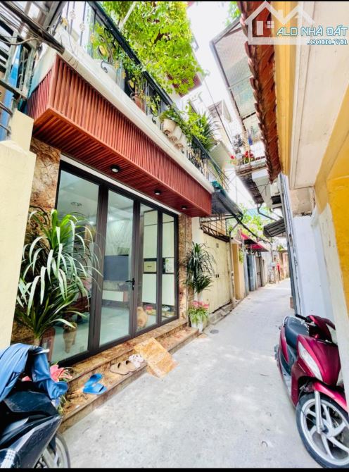 CHÍNH CHỦ CẦN BÁN GẤP NHÀ RIÊNG PHỐ BẠCH MAI  6 TẦNG GIÁ 7 TỶ