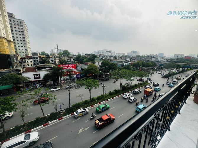 BÁN NHÀ MP ĐẠI CỒ VIỆT, HBT, TÒA BUILDING 200M2, 9 TẦNG, THANG MÁY, HẦM OTO, 147TỶ.