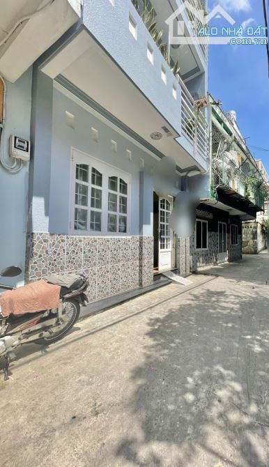 Tô Hiến Thành. Q10. HXH đổ cửa. 60m2. 2 tầng. 3PN rộng. Chỉ 9.x tỷ.