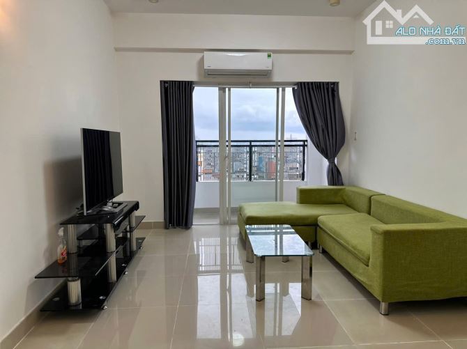 Cần cho thuê căn hộ chung cư Sao Mai - 153 Lương Nhữ Học, Q. 5. DT: 90m2 - 2PN - 2WC Nội t