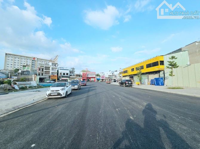 BÁN TRỤC CHÍNH TĐC TÂN MAI, GẦN VINCOM BH, CÁCH ĐƯỜNG PHẠM VĂN THUẬN CHỈ VÀO 100M