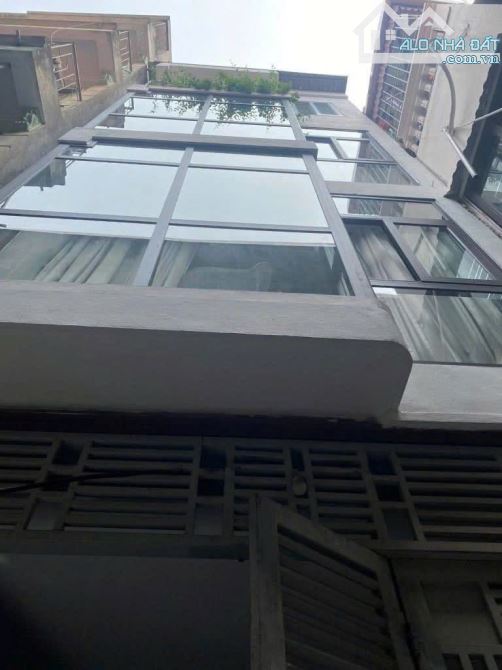 Bán nhà Phùng Khoang, Nam Từ Liêm, 43m, 4T, 9 tỷ. đẹp, hiện đại, hợp lý, không gian mở