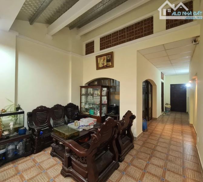khu Quận 10, ngang từ 5m trở lên, chưa đến 200triệu/m2, xoay quanh 16-17 tỷ