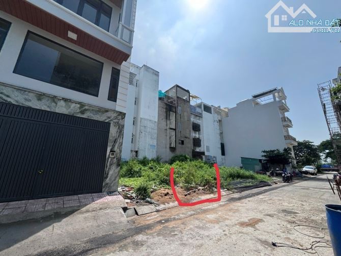 Bán nhanh 60m2 diện tích đất ngay Phú Mỹ Hưng chỉ hơn 7,x tỷ.