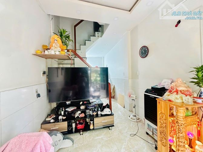 BÁN NHÀ 3 TẦNG HƯNG PHÚ , Q.8 GẦN MẶT TIỀN CHỈ NHỈNH 4 TỶ