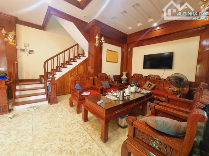 Bán biệt thự Foresa Villa Xuân Phương, 135m2, 4 tầng, lô góc, view đẹp, giá rẻ 28 tỷ.