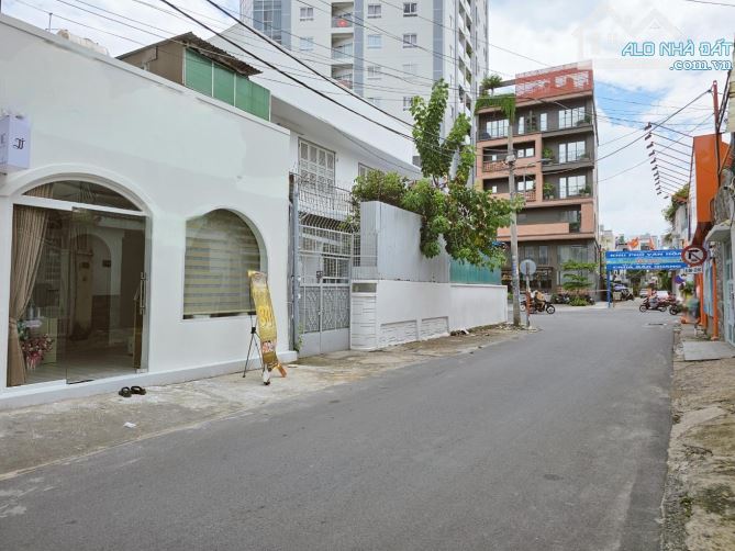 TLCChủ-4,4x13-5Tầng-CHDV 9PN-Hẻm Nhựa 8m-Sát Mặt Tiền-Đang Thuê Khoán 35Tr-55/th còn 3 Năm