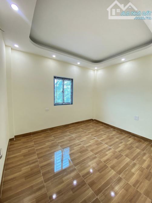 Nhà 5 tầng Yên Nghĩa,Hà Đông | 36m²,6 ngủ,Ngõ rộng thông,Gần BX Yên Nghĩa,chỉ 6 tỷ