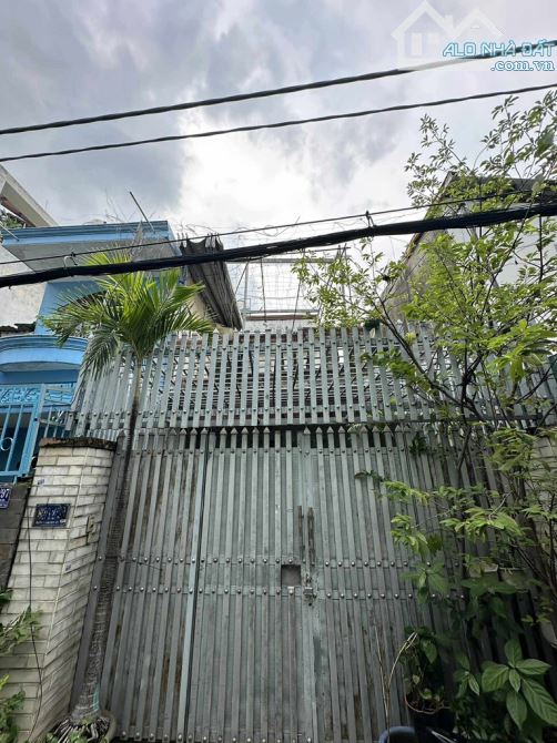 Nhà 2 tầng hẻm đường Dương Quảng hàm phường 5 quận gò vấp