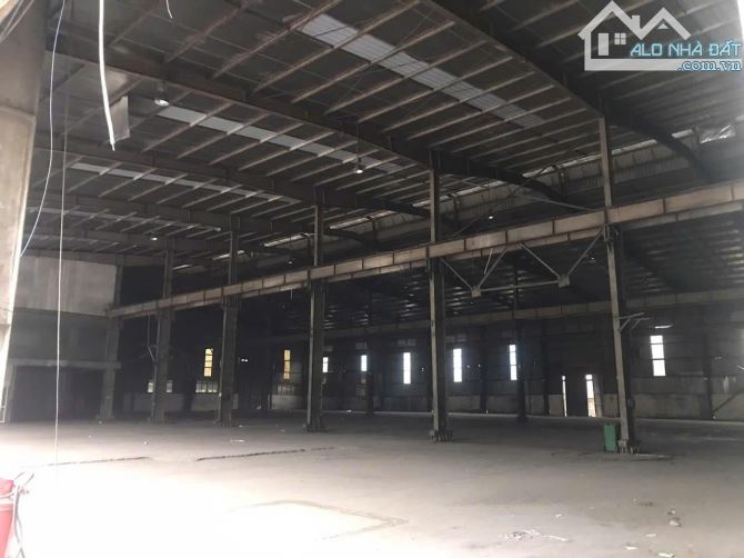 cho thuê kho tại cụm công nghiệp nam từ liêm hà nội, DT. kho 2700m2  có cắt lẻ từ 1000m2