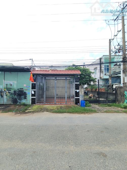 Bán đất 4.4x23.8m, mặt tiền Nguyễn Công Trứ p. Đông Hòa gần trường cấp 1,2