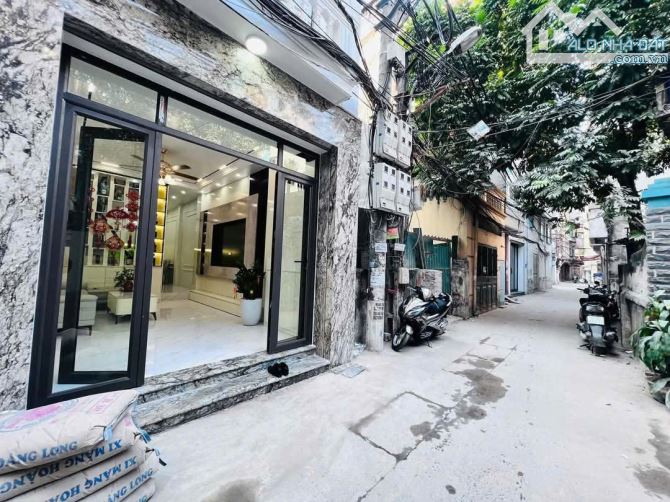 Bán Nhà Lô Góc 5 Tầng, 2 Mặt Ngõ, Ô Tô Đỗ Cửa, 7.5 Tỷ Phố Bùi Xương Trạch, Thanh Xuân