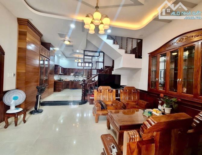 🏡🏡 Nhà đẹp 1 trệt 2 lầu – hẻm 6 m thẳng 1 trục – Phước Long B, TP Thủ Đức.