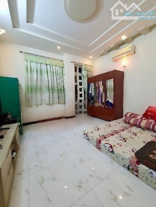 HẺM XE TẢI NÉ THÔNG Sát MẶT TIỀN MIẾU GÒ XOÀI LÊ VĂN QUỚI 3 Tầng 4M15M Chỉ 5.8 TỶ