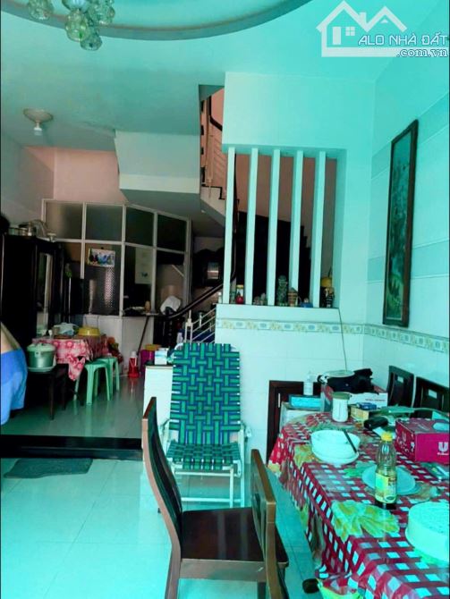 Bán nhà Phạm Văn Chiêu, hẻm 4m, 4 tầng, 4 phòng ngủ, chỉ 5 tỷ 8 nhỉnh thương lượng