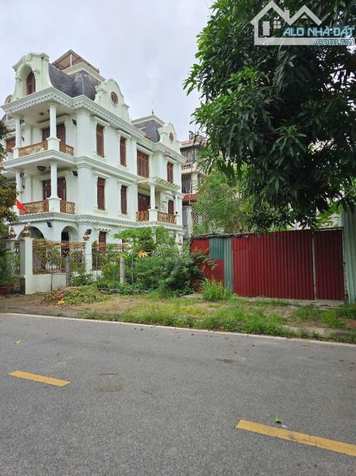 Bán lô đất rẻ nhất khu Trường An, ph Thanh Bình, TP HD, 250m2, mt 12.5m, vị trí đẹp, ko lỗ