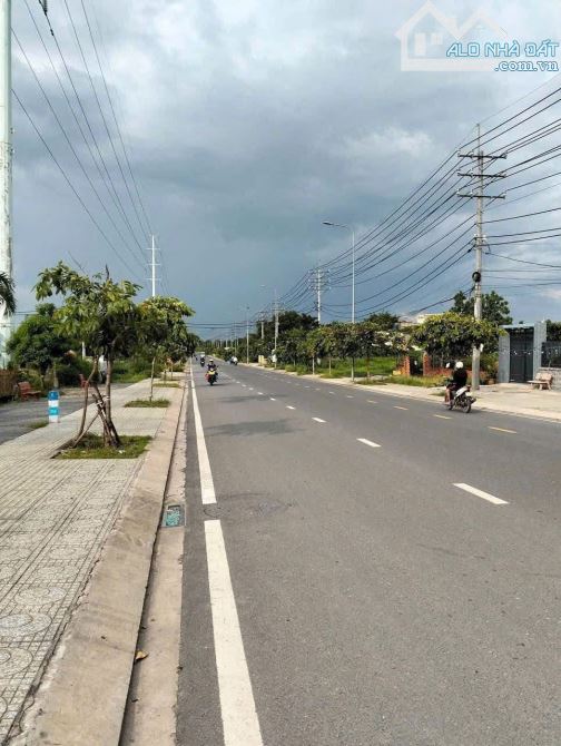 BÁN NHÀ (9.4x29) XƯỞNG MẶT TIỀN ĐƯỜNG 40M – TÂN HIỆP 9, HÓC MÔN
