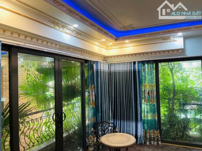 BÁN SIÊU BIỆT THỰ VƯỜN ĐÀO TÂY HỒ 236M2, 7 TẦNG, MẶT TIỀN 16M, 160 TỶ.