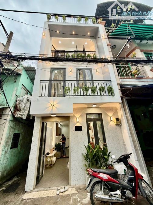Bán Nhà Quận Bình Thạnh - Hàng hiếm hẻm xe hơi 6m khu trung tâm sát Quận 1