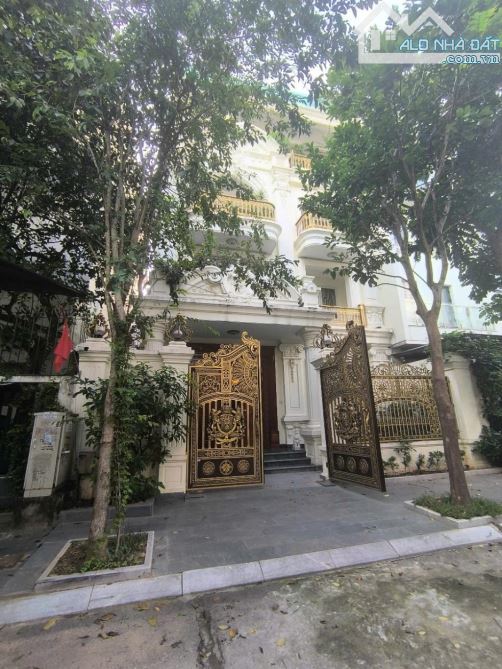 VIỆT HƯNG 56 tỷ 190m VỈA HÈ RỘNG,KINH DOANH ĐỈNH,LONG BIÊN HÀ NỘI