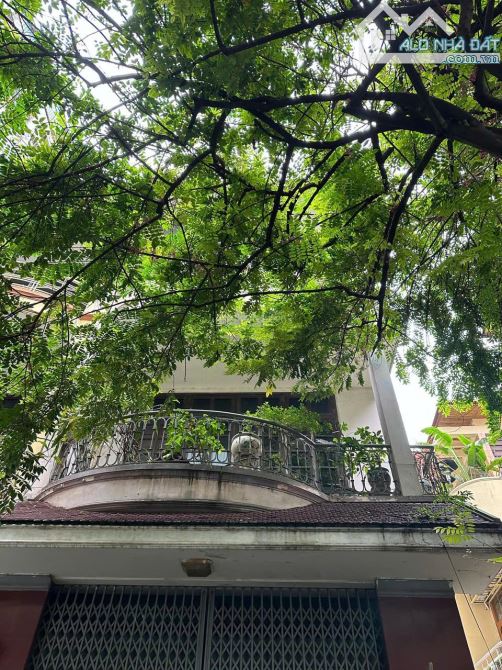 Đội Cấn - Phân lô -30m2 - 2 mặt thoáng - Ô tô con đỗ cửa -10m ôtô tránh vị trí đẹp- 7.3 tỷ