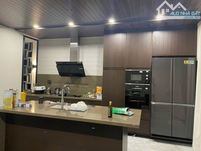 TÒA NHÀ 7 TẦNG CHDV THANG MÁY ngay Emart Gò Vấp dt sàn hơn 1200m2 chỉ 41 tỷ - 11