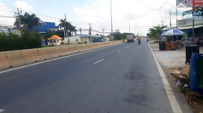 bán xưởng 12.700m2 thuộc xã Lương Bình, Bến Lức, Long An đường xe container giá 80 tỷ - 1