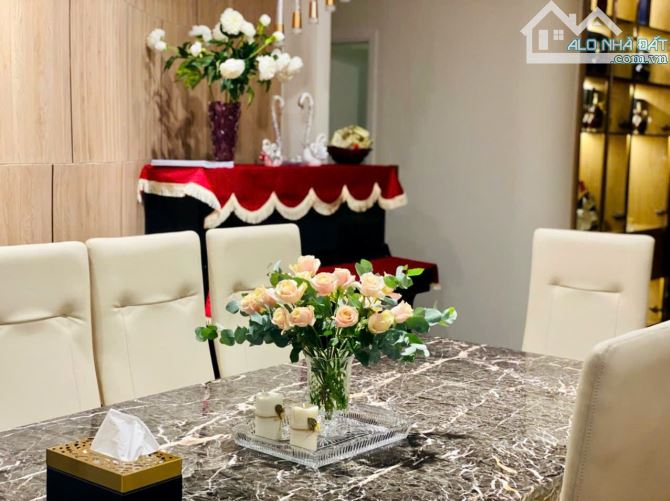 Bán Biệt thự Trần Ngọc Diện, 18x40m, 3 Tầng, 150 triệu, 115 tỷ - 2