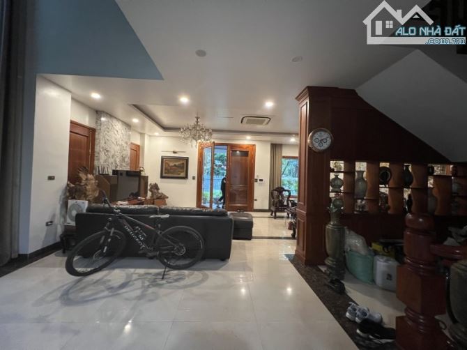 bán Biệt Thự HuynDai Hillstate Tô Hiệu, Hà Đông, 200m2 x ngang 10m, giá 34 tỉ - 1