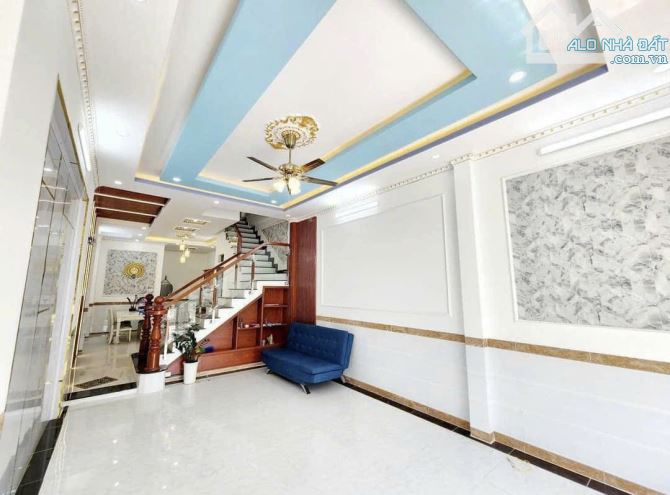 Kinh Doanh gỗ thất bại, Chị gái bán căn nhà 100m2 Tâm huyết mới hoàn thiện ngay Đồng Khởi - 1
