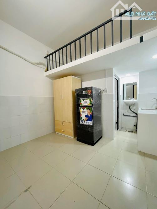 Phòng Trọ Có Máy Lạnh có Gác ở Đường Lê Trọng Tấn, Quận Tân Phú - 1
