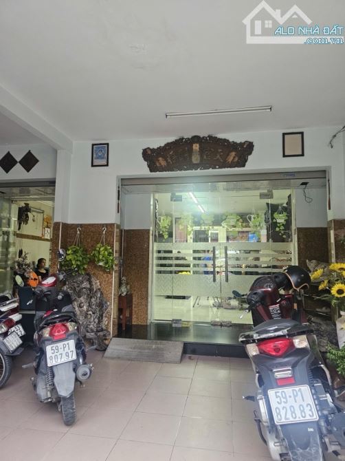 MẶT TIỀN KINH DOANH SẦM UẤT - 1 ĐỜI CHỦ MUA ĐẤT XÂY DỰNG - 5 TẦNG BTCT  - 2 MẶT TIỀN CỰC T - 1