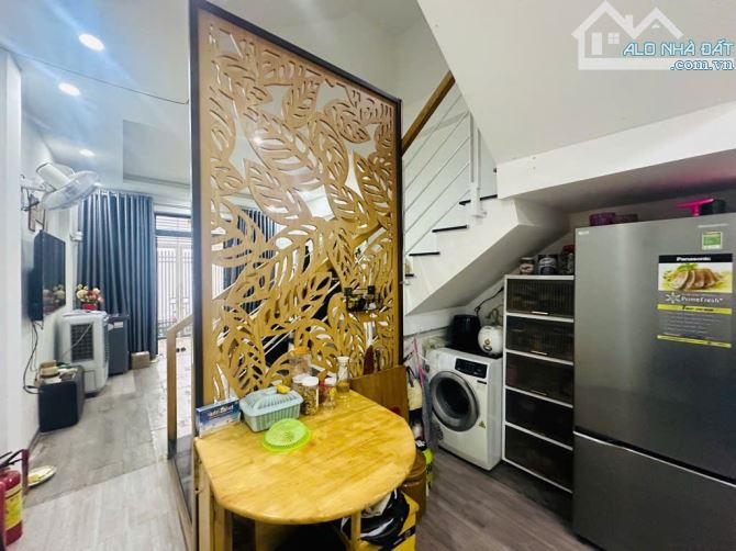 Bán nhà 3 tầng 5 PN, full nội thất, 57 m2, vuông vức, 5 tỷ 200, Trần Khánh Dư, Mỹ An, ĐN - 1