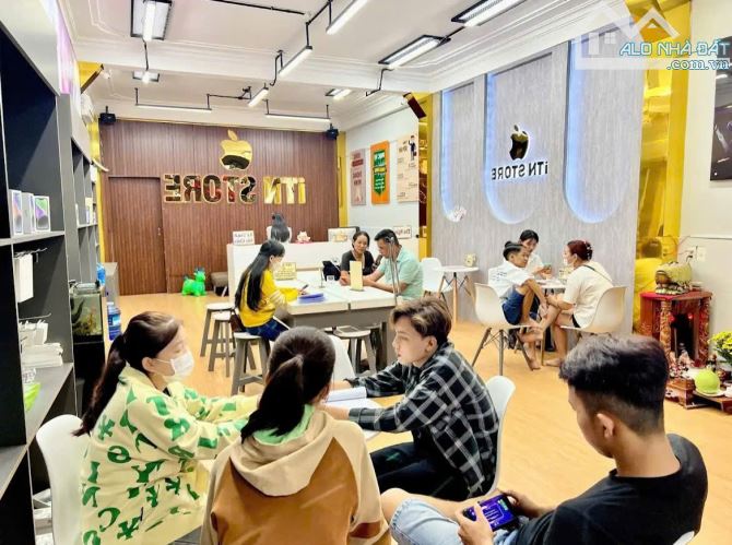 CẦN BÁN MẶT TIỀN ĐƯỜNG 3/2 TUYẾN ĐƯỜNG CHÍNH CỦA CẦN THƠ CÓ DÒNG TIỀN CHO THUÊ 45 TRIỆU - 1