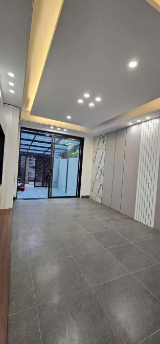 TT Thanh Trì đường Ngọc Hồi 102m thang máy 4 tầng 100 triệu mét - 1