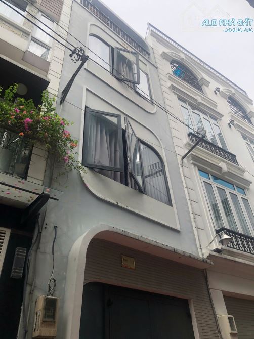 Bán gấp nhà hẻm 6m Nguyễn Tri Phương – quận 10, Vài bước chân ra mặt tiền, giá chỉ 12 Tỷ - 1